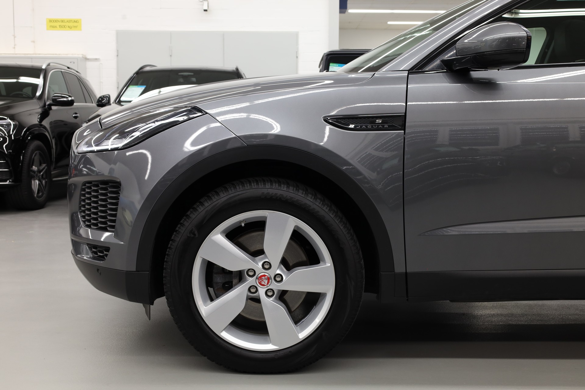 JAGUAR E-Pace 2.0 T 200 S AWD-image-11
