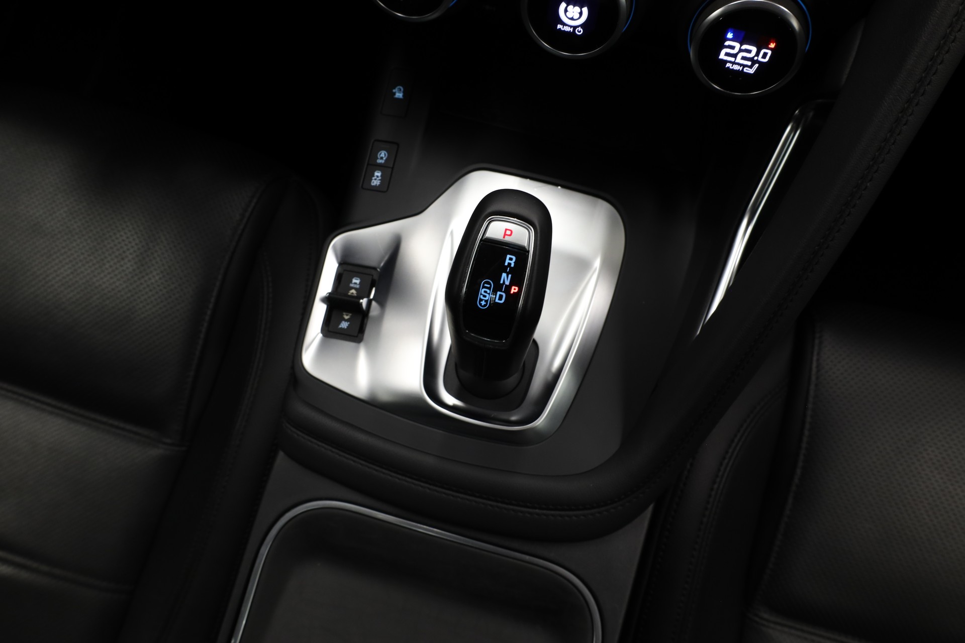 JAGUAR E-Pace 2.0 T 200 S AWD-image-24