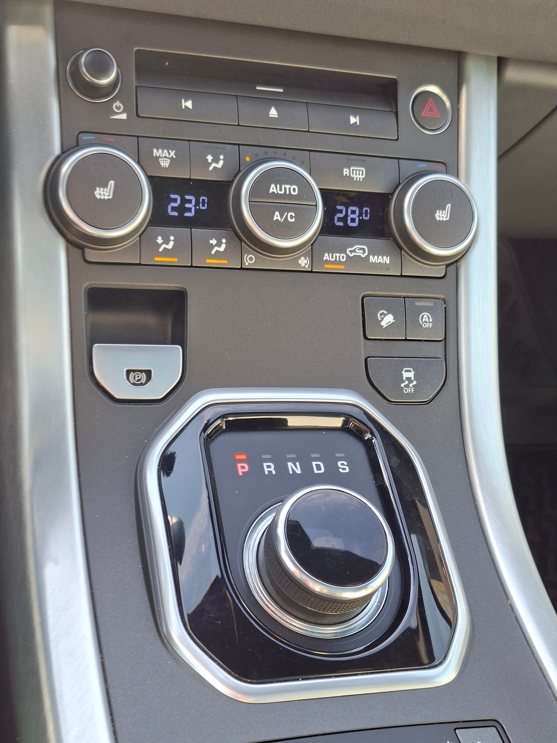 LAND ROVER Range Rover Evoque 2.0 TD4 HSE AT9-image-8
