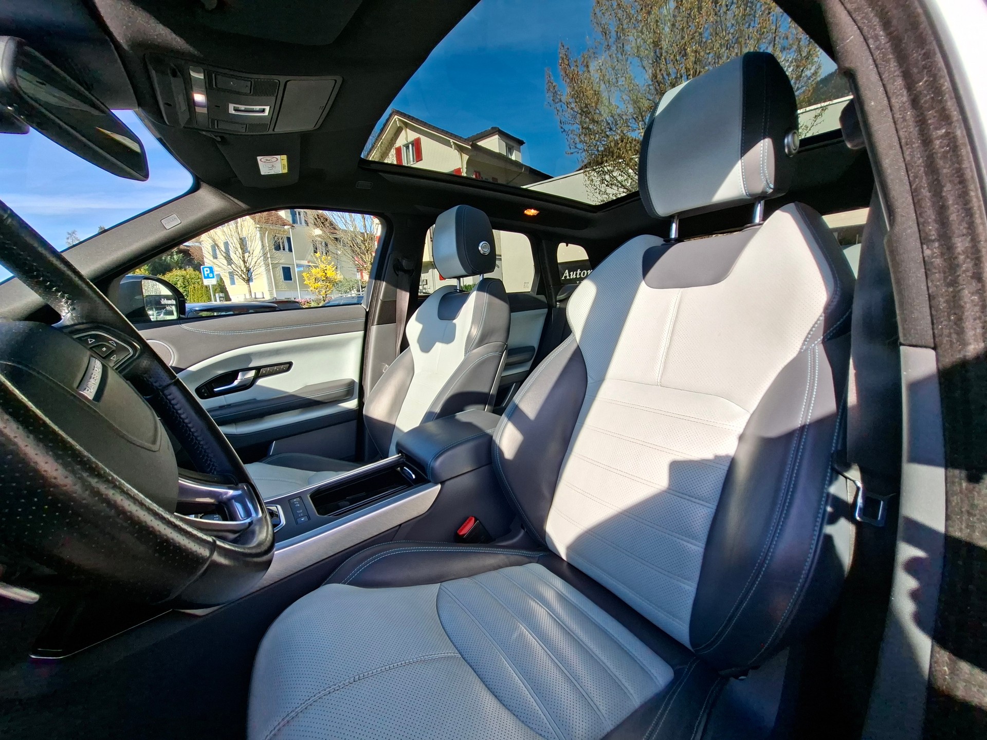 LAND ROVER Range Rover Evoque 2.0 TD4 HSE AT9-image-5