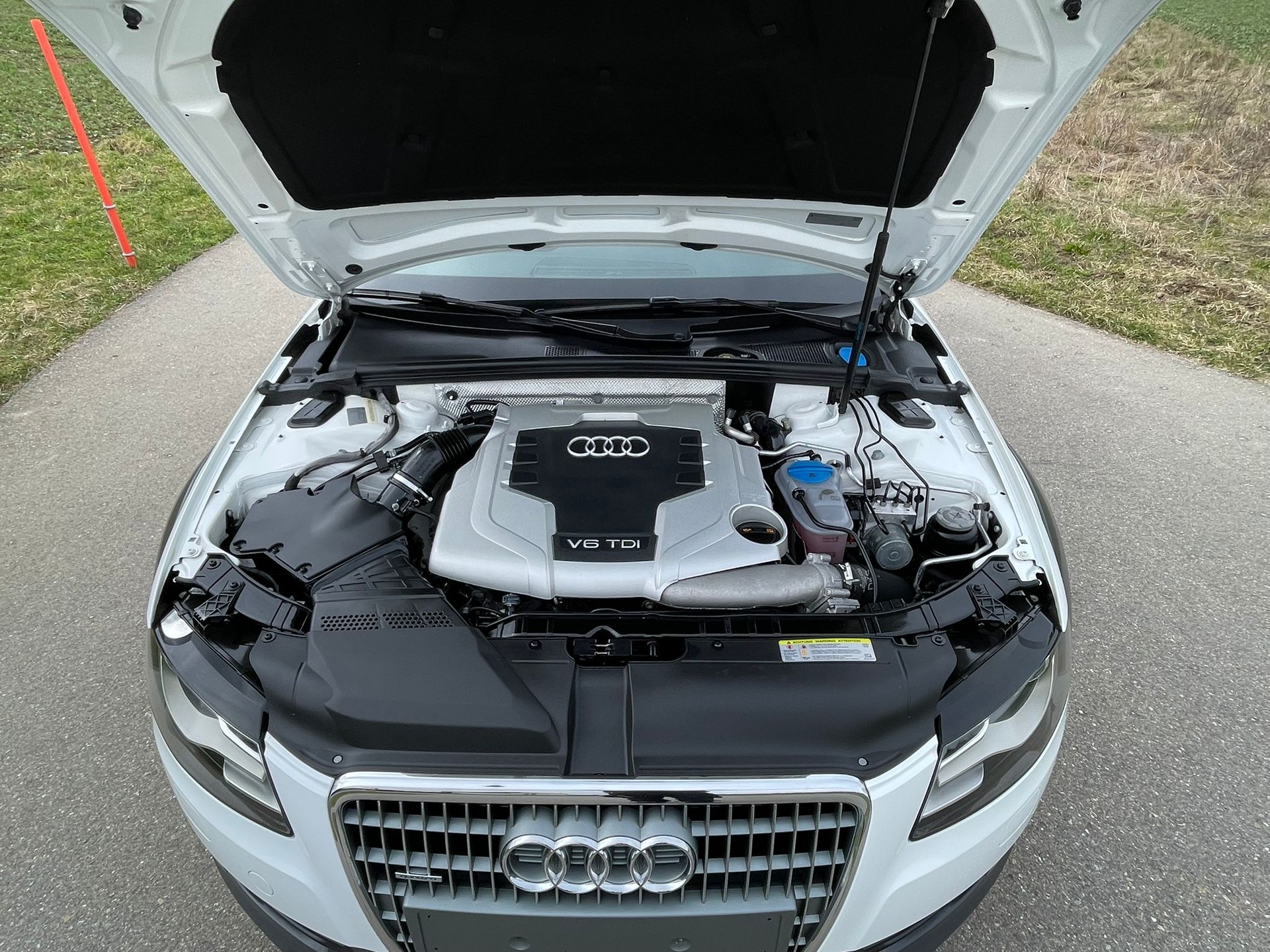 AUDI A4 ALLROAD-image-9
