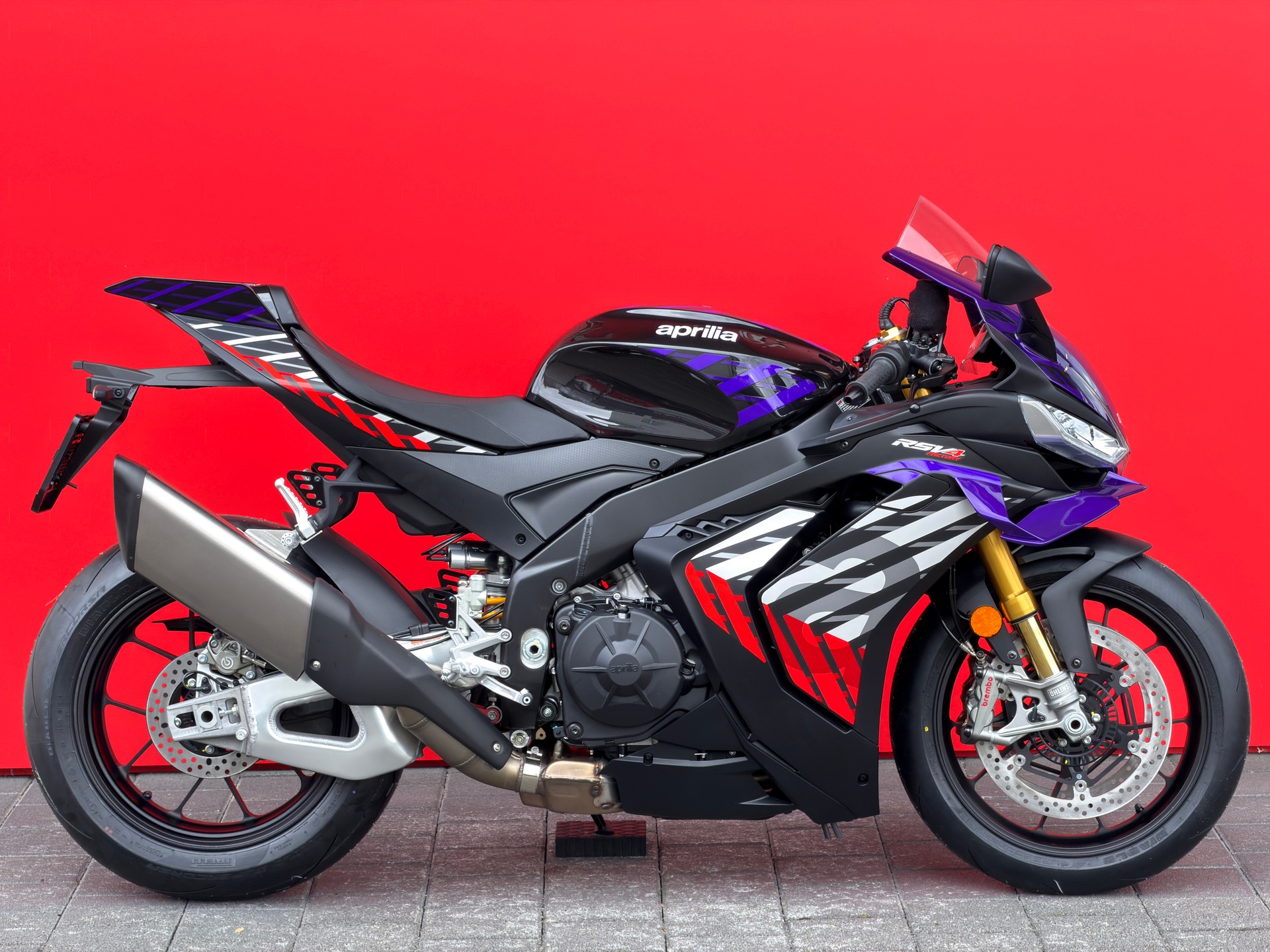 APRILIA RSV4 1100 E5+ Factory-image-1