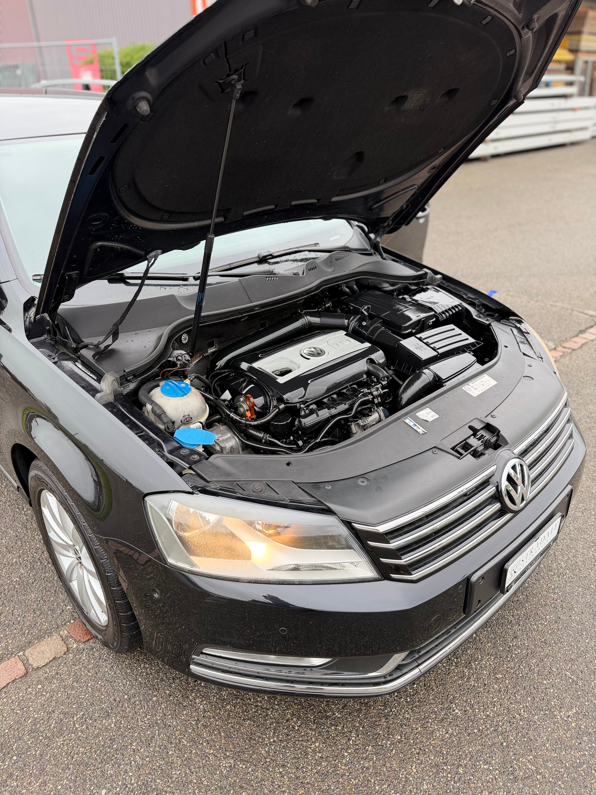 VW Passat Variant 1.8 TSI Highline DSG-image-15