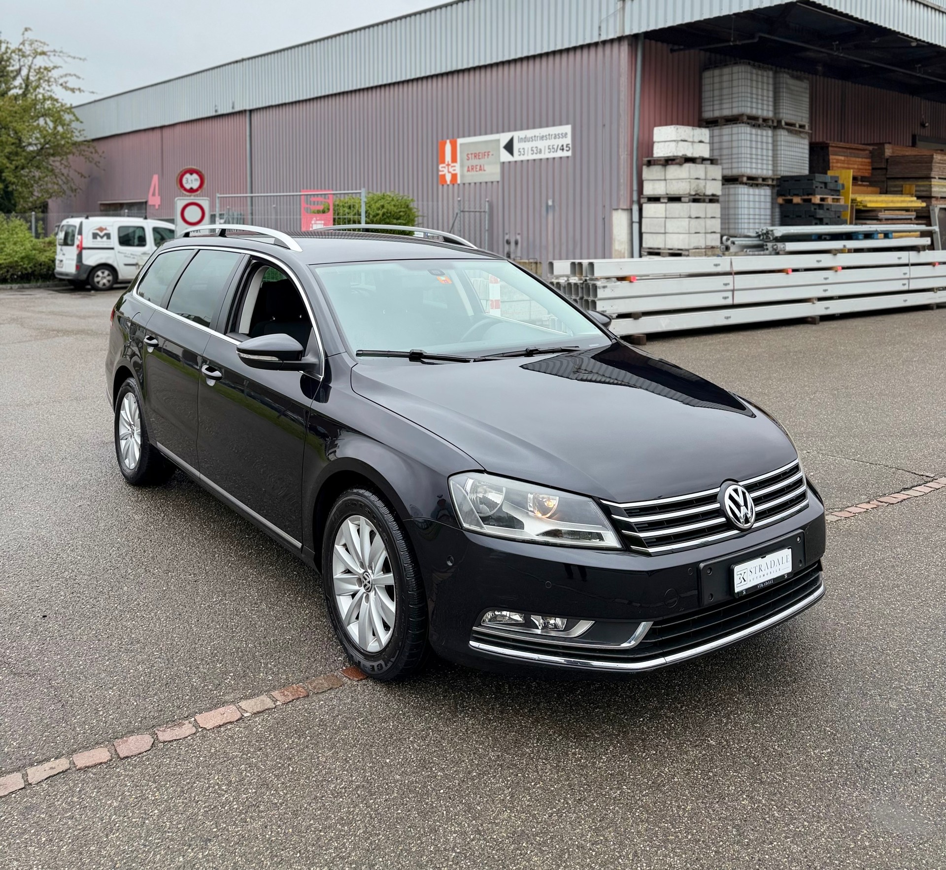 VW Passat Variant 1.8 TSI Highline DSG-image-2