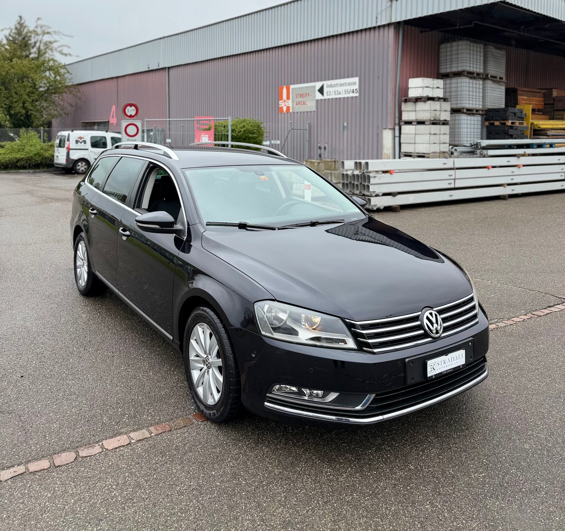 VW Passat Variant 1.8 TSI Highline DSG-image-1