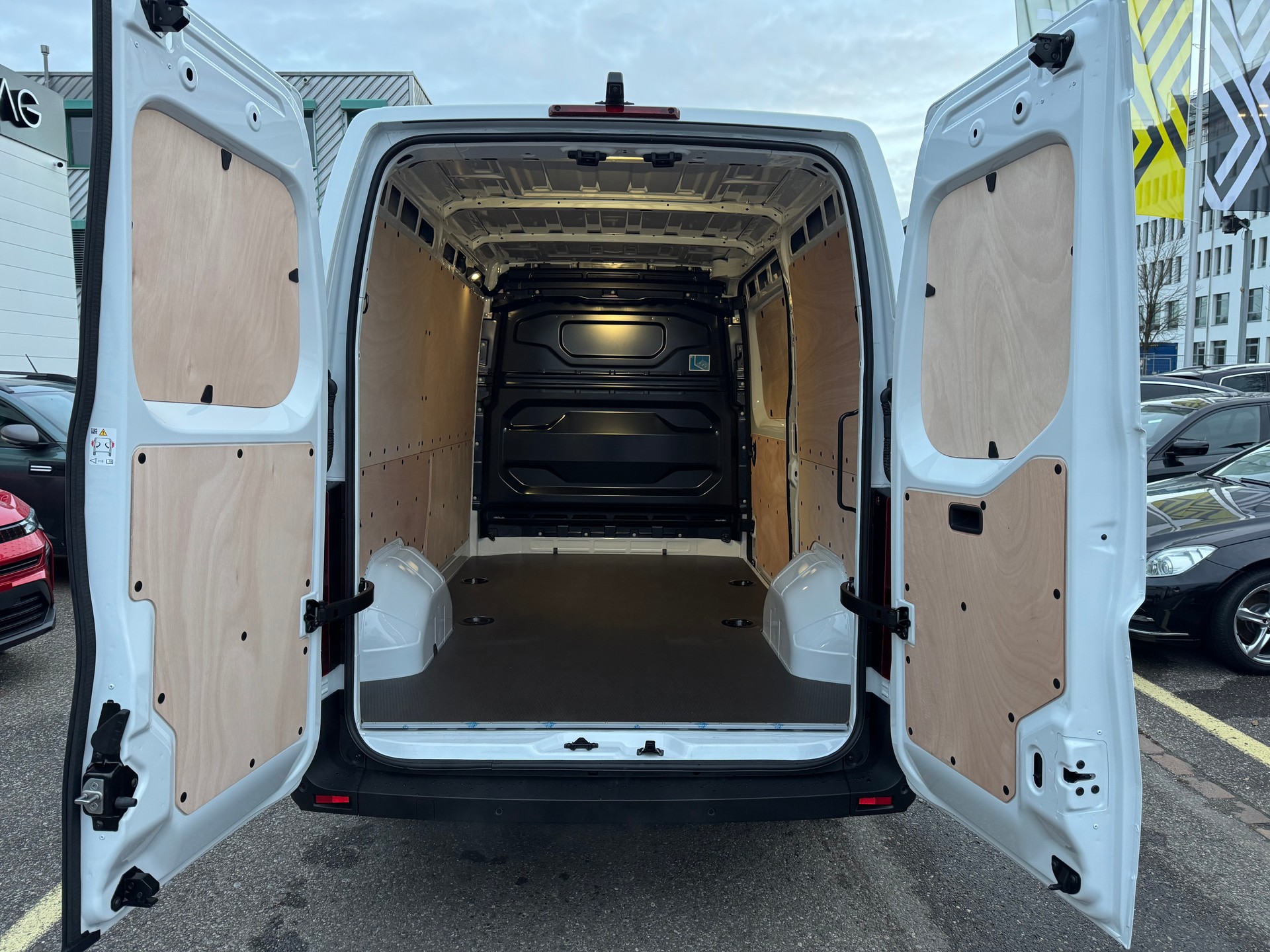RENAULT Master Kastenwagen Advance KW Frontantrieb L2H2 3.5T 2.0 Blue dCi 150 EAG9-image-11