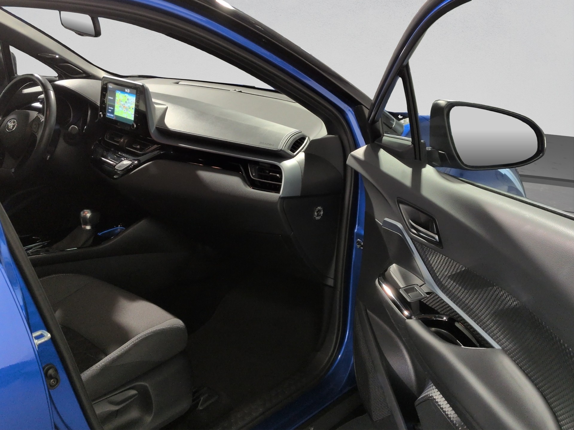 TOYOTA C-HR 1.8 HSD CVT Trend-image-22