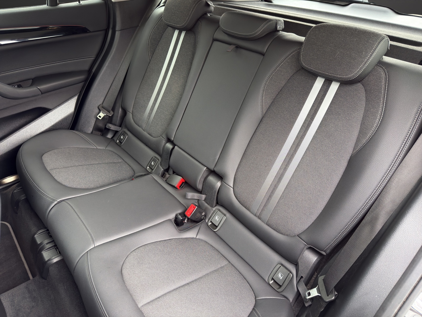 BMW X1 xDrive 18d Sport Line-image-15
