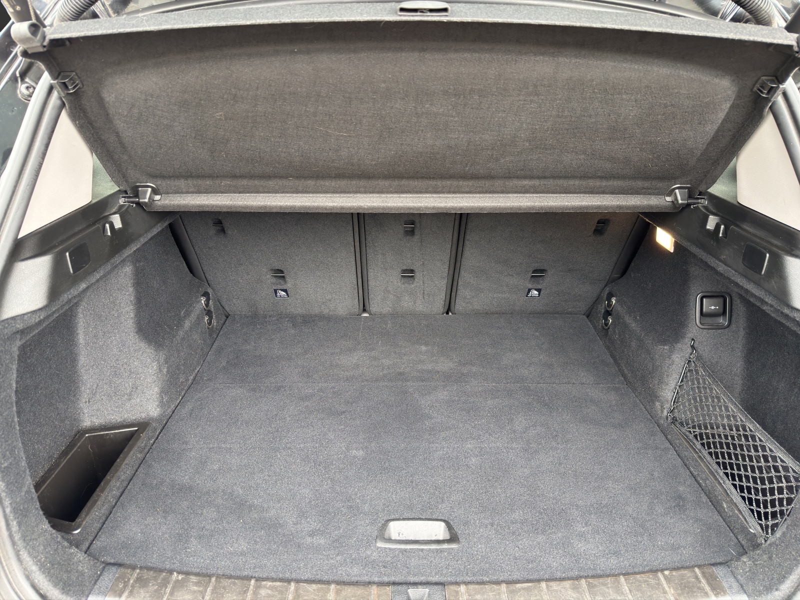 BMW X1 xDrive 18d Sport Line-image-22