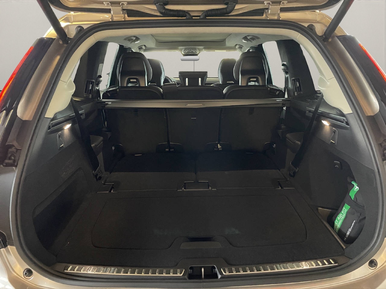 VOLVO XC90 2.0 T8 TE Ultra Bright eAWD-image-12