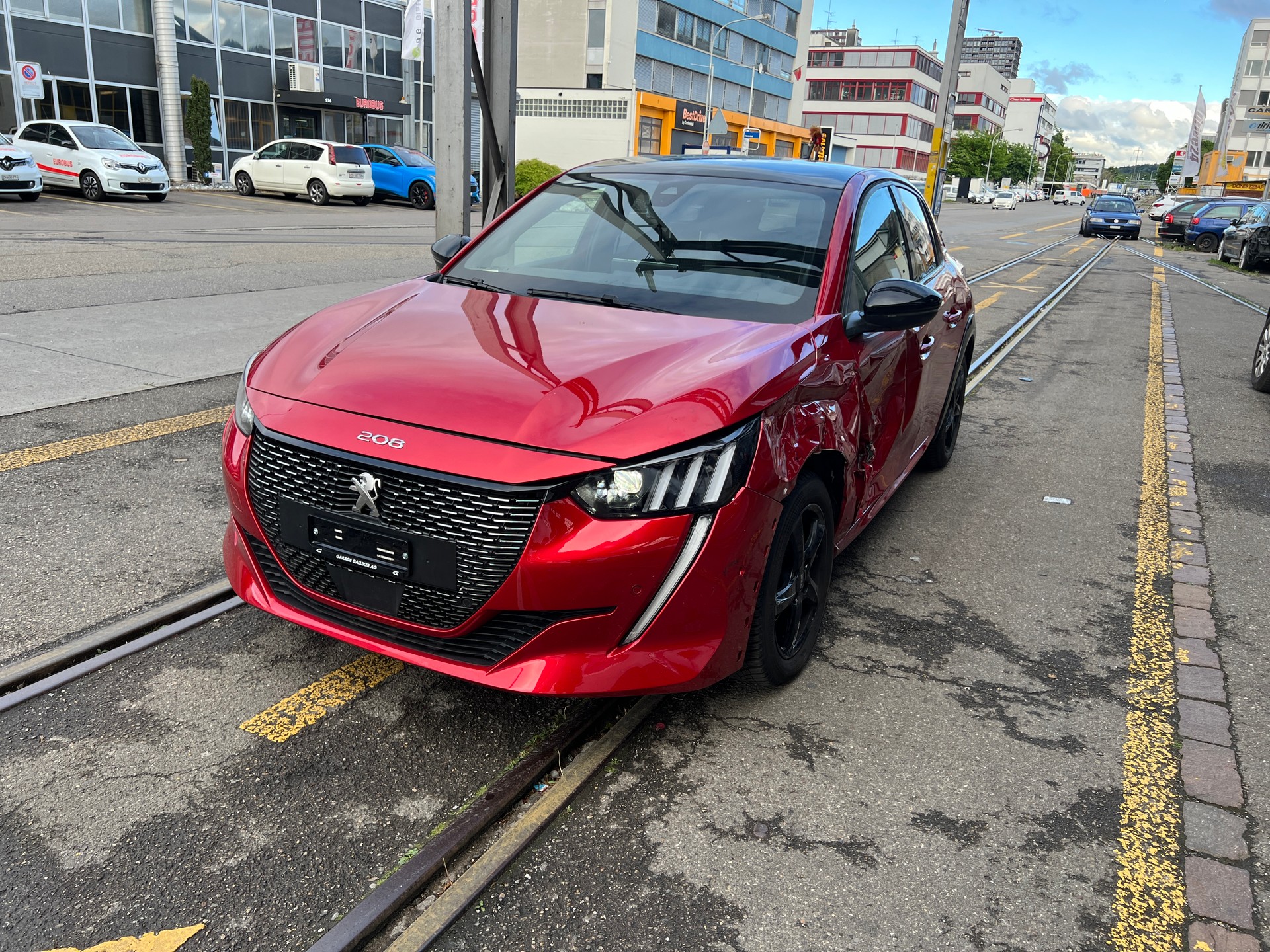 PEUGEOT 208 1.2 PureTech GT EAT8-showroom-element-2
