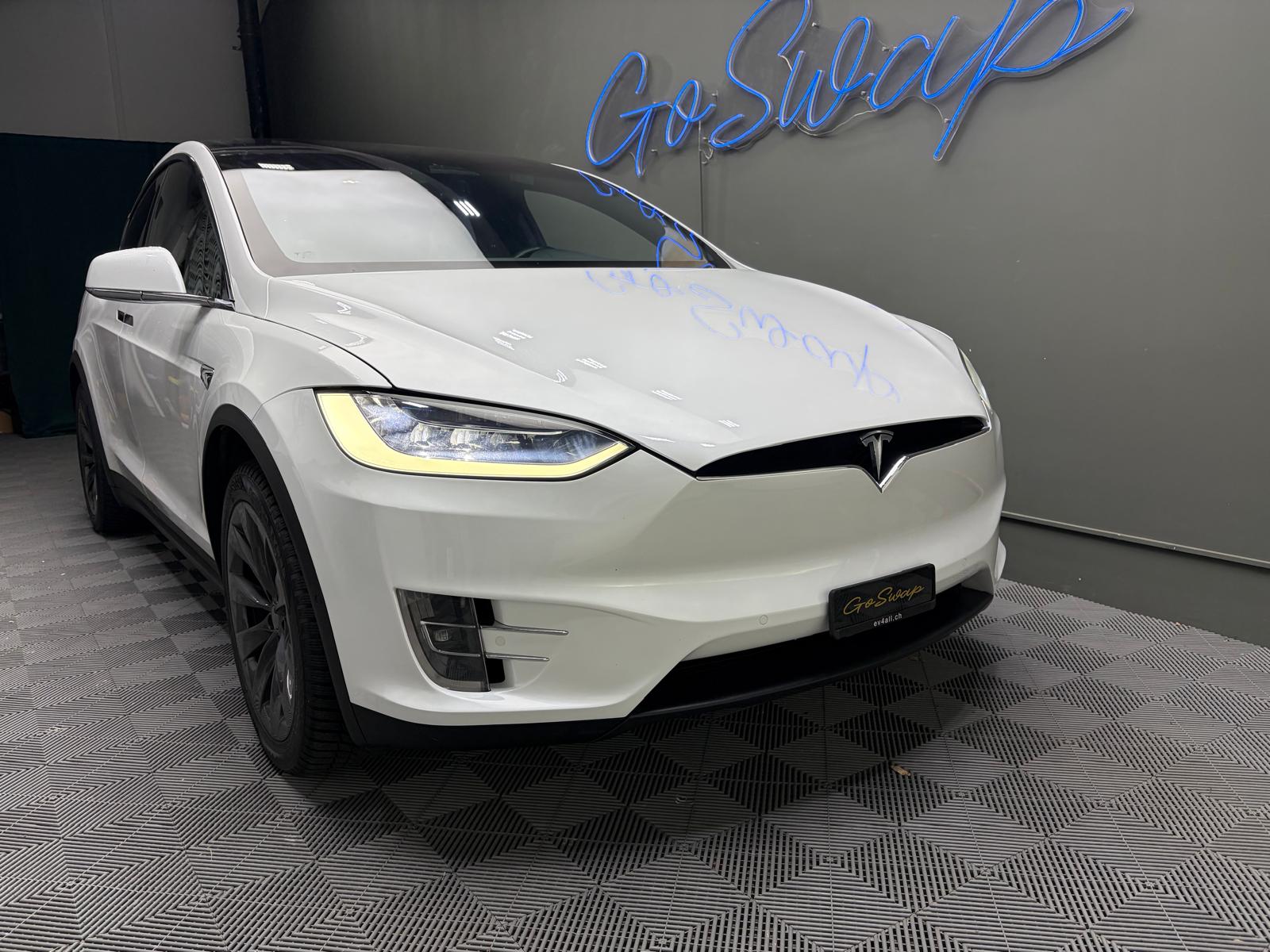 TESLA Model X 100 D Performance-showroom-element-1