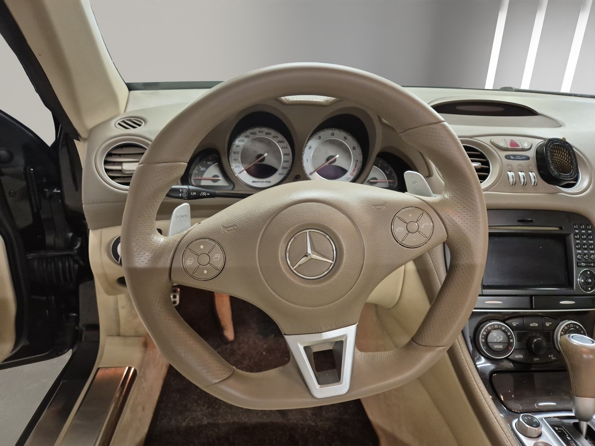 MERCEDES-BENZ SL 63 AMG Speedshift MCT LEASING à partir de CHF 470.-/mois-image-9