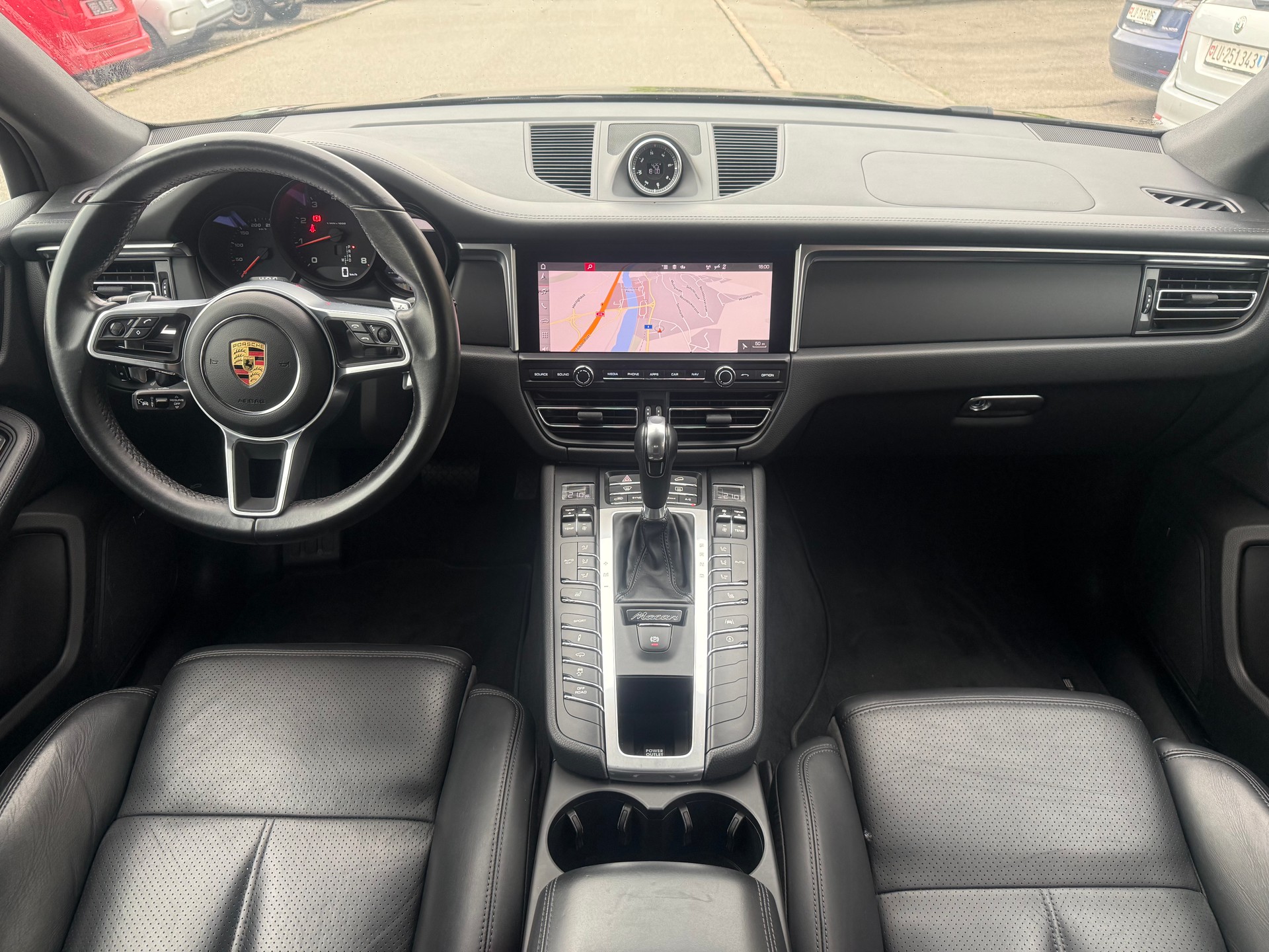 PORSCHE Macan PDK-image-10