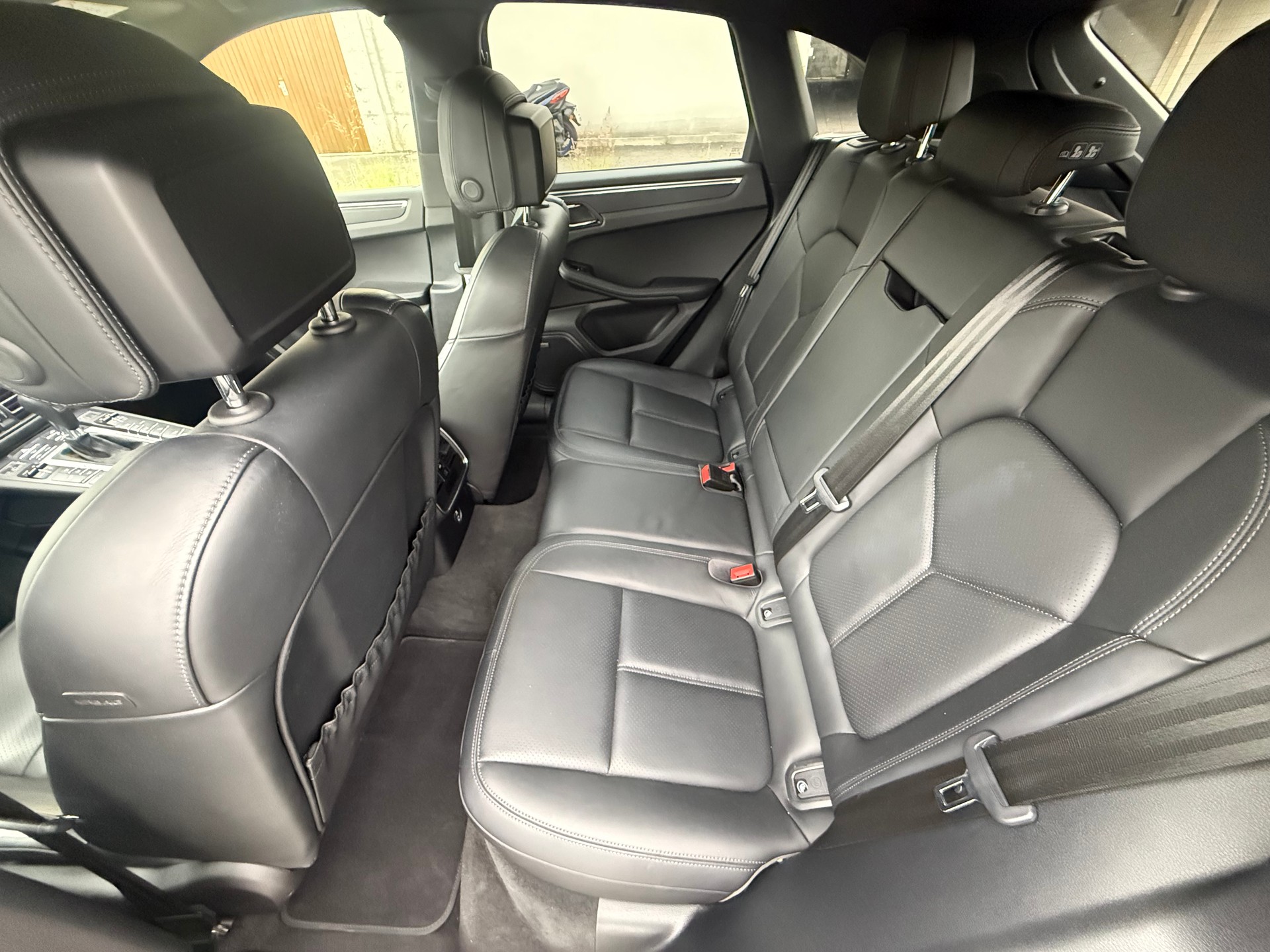 PORSCHE Macan PDK-image-12