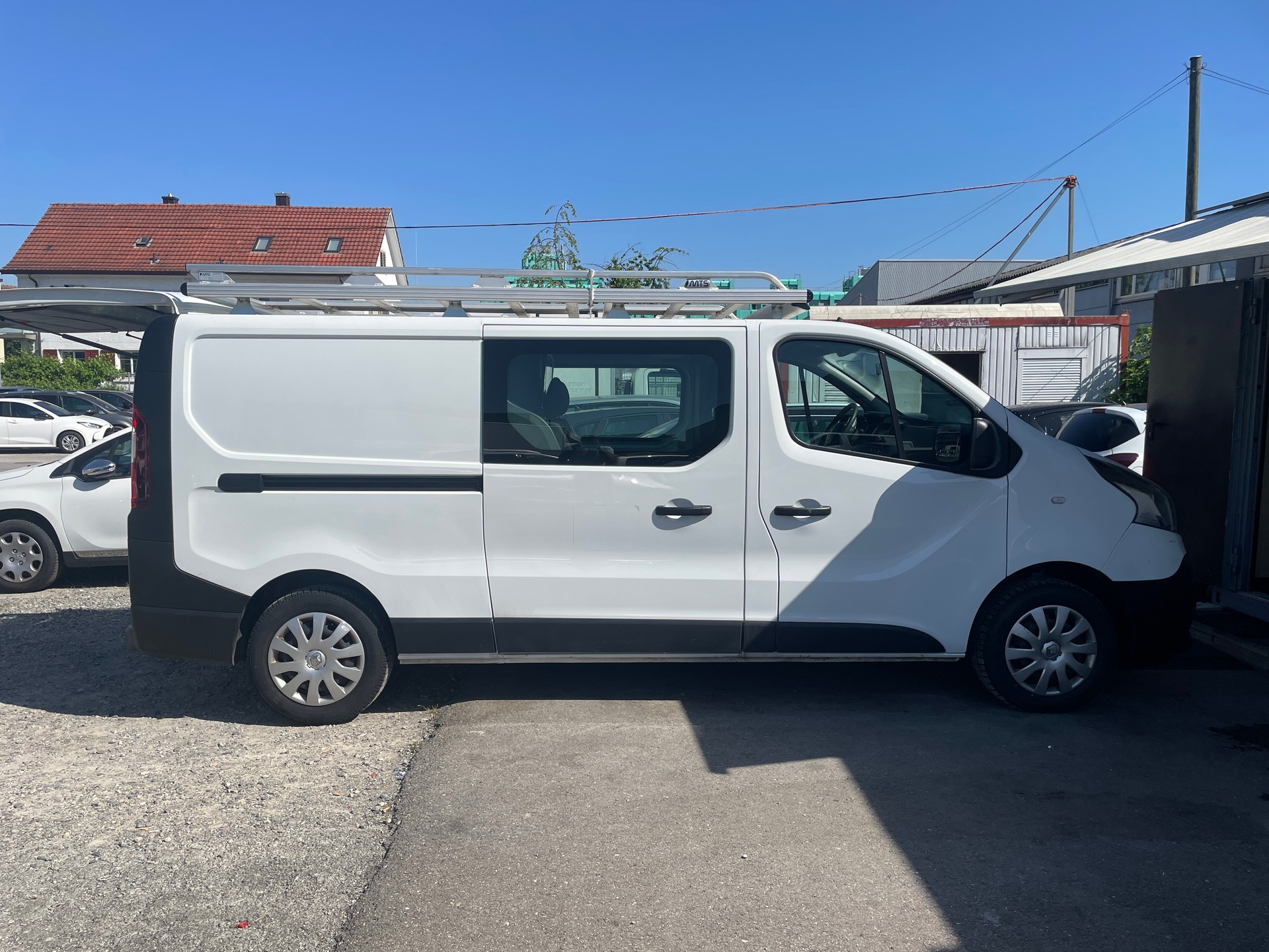 RENAULT Trafic 2.0 Energy dCi 120 3.0t Business L2H1-image-3