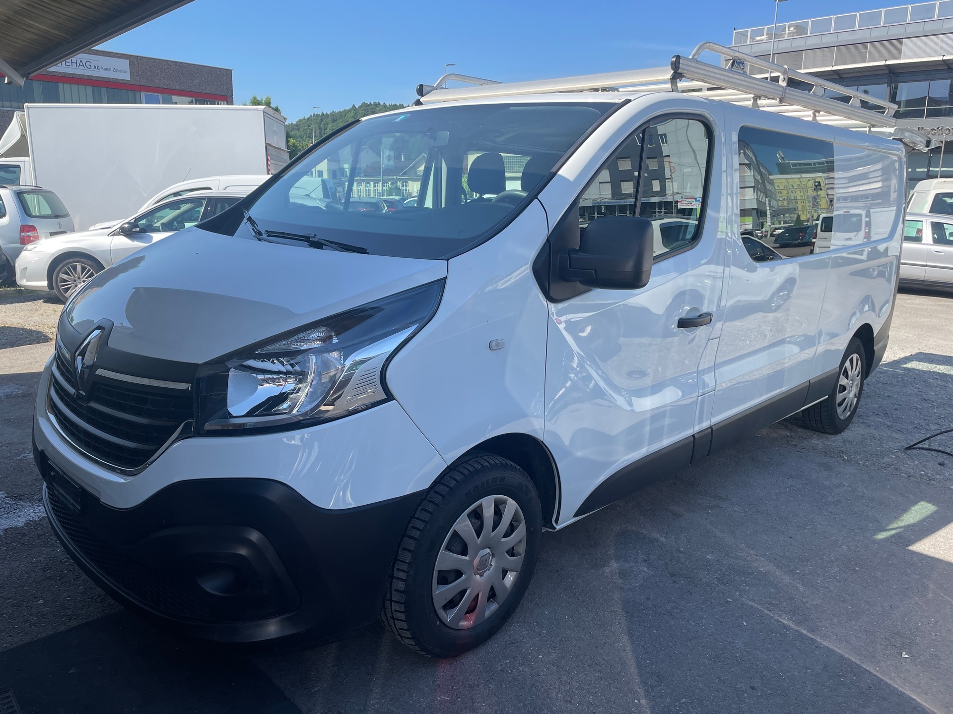RENAULT Trafic 2.0 Energy dCi 120 3.0t Business L2H1-image-1