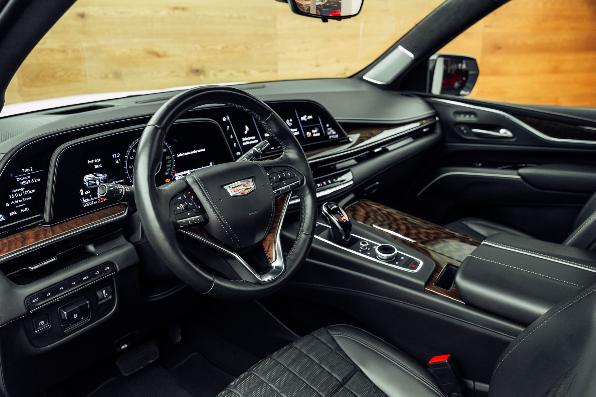 CADILLAC Escalade ESV-image-5