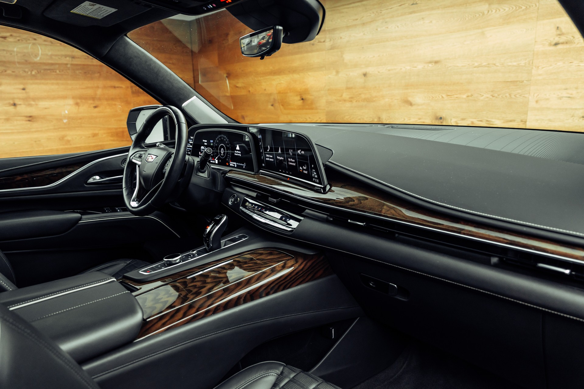 CADILLAC Escalade ESV-image-6