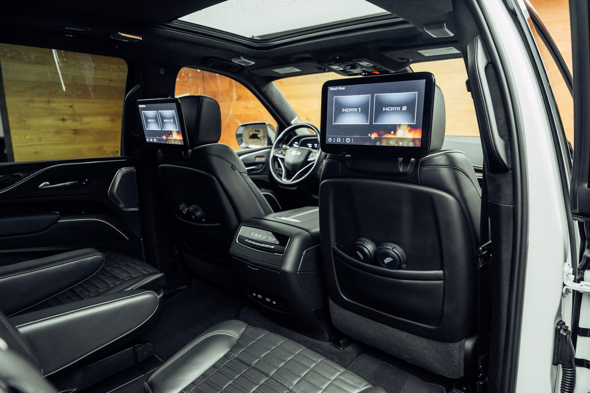 CADILLAC Escalade ESV-image-12