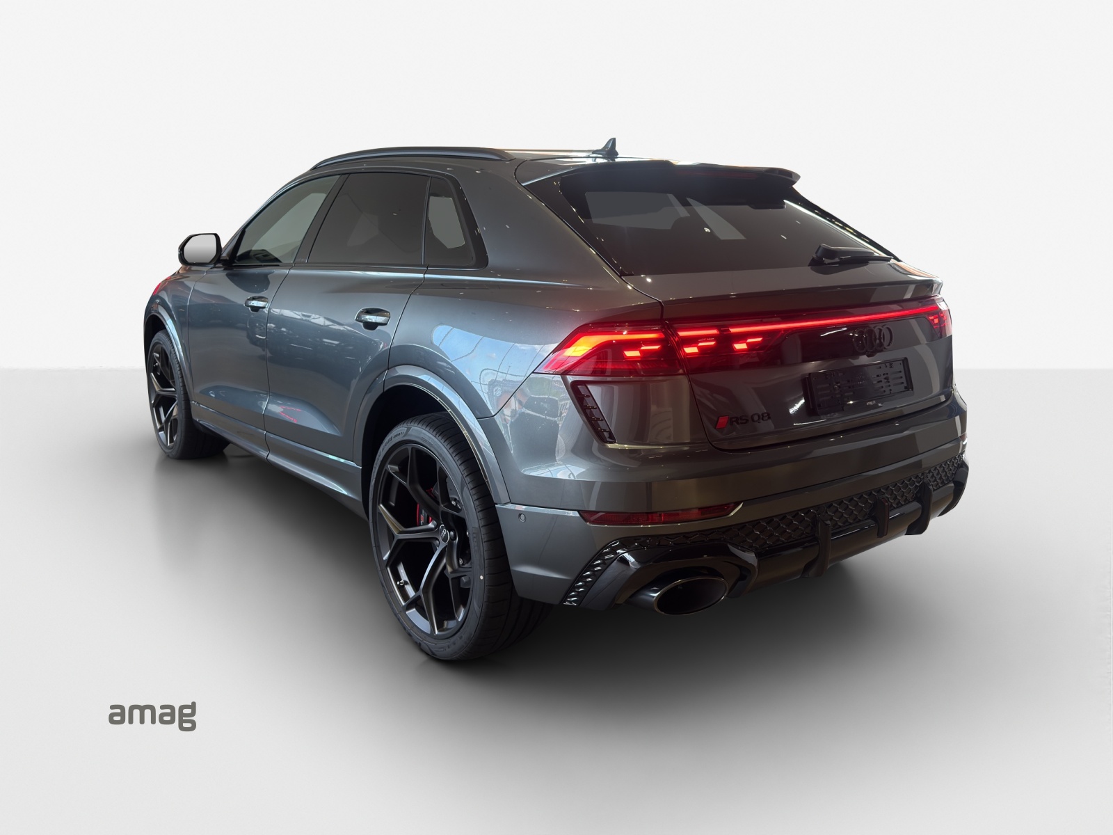 AUDI RSQ8 performance quattro-showroom-element-2