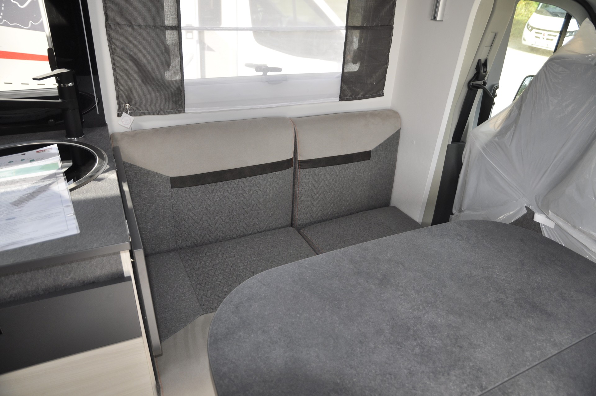 CHALLENGER 328 Graphite Edition-image-9