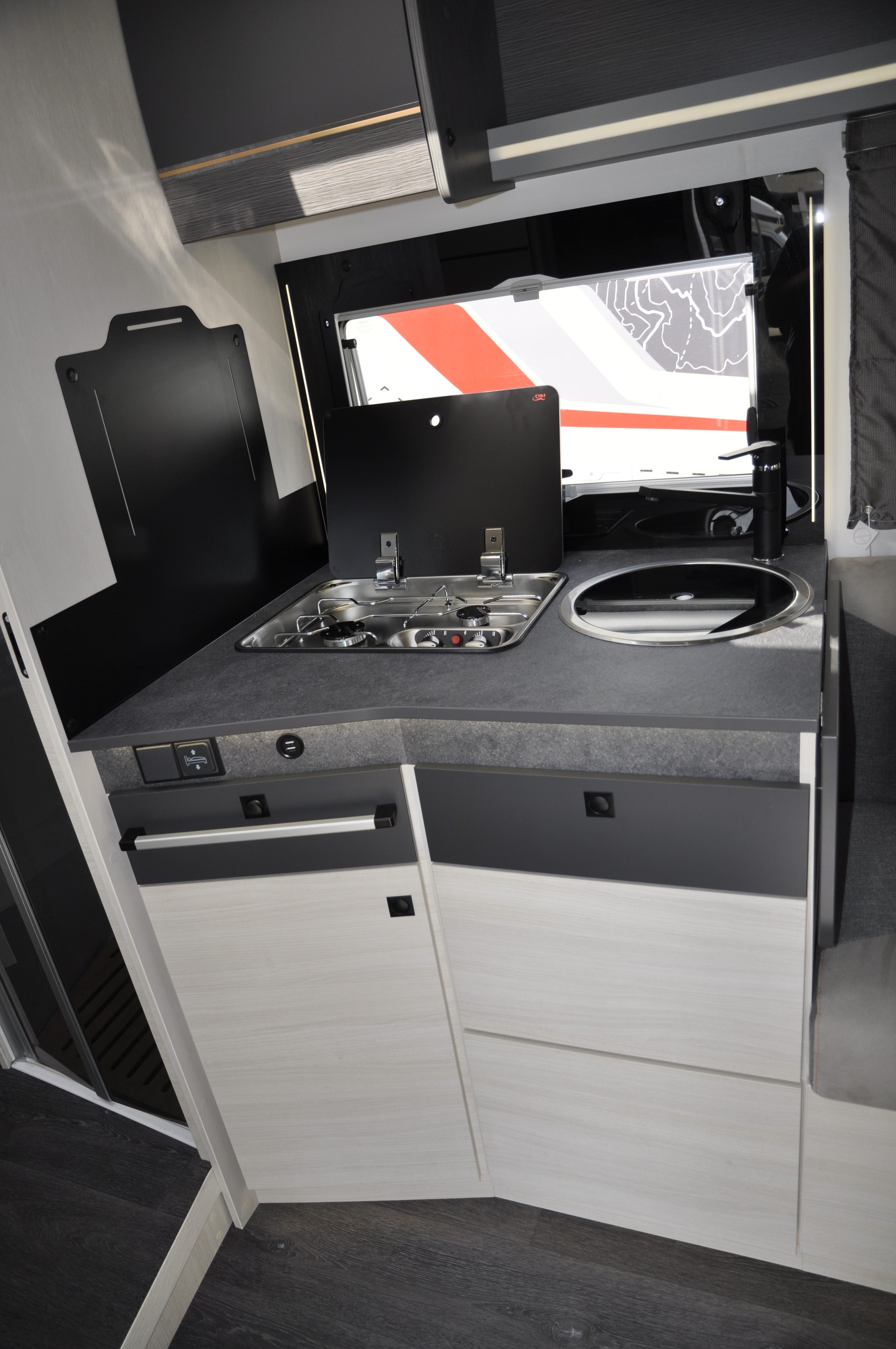 CHALLENGER 328 Graphite Edition-image-8