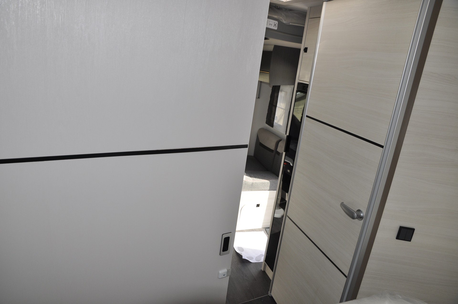 CHALLENGER 328 Graphite Edition-image-23
