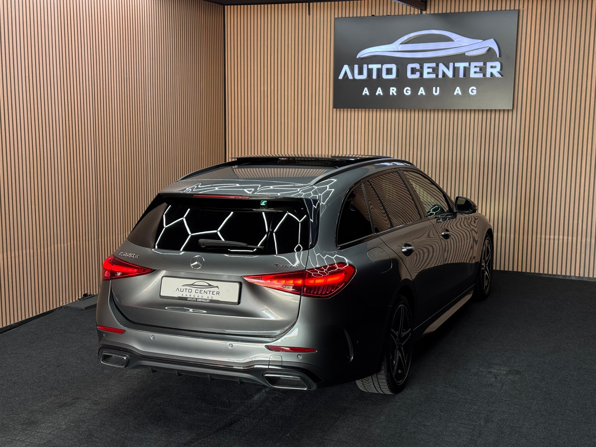 MERCEDES-BENZ C 220 d AMG Line 4matic Kombi | 1 Jahr Garantie | Panorama | *ab CHF 299.-/ Monat*-image-4