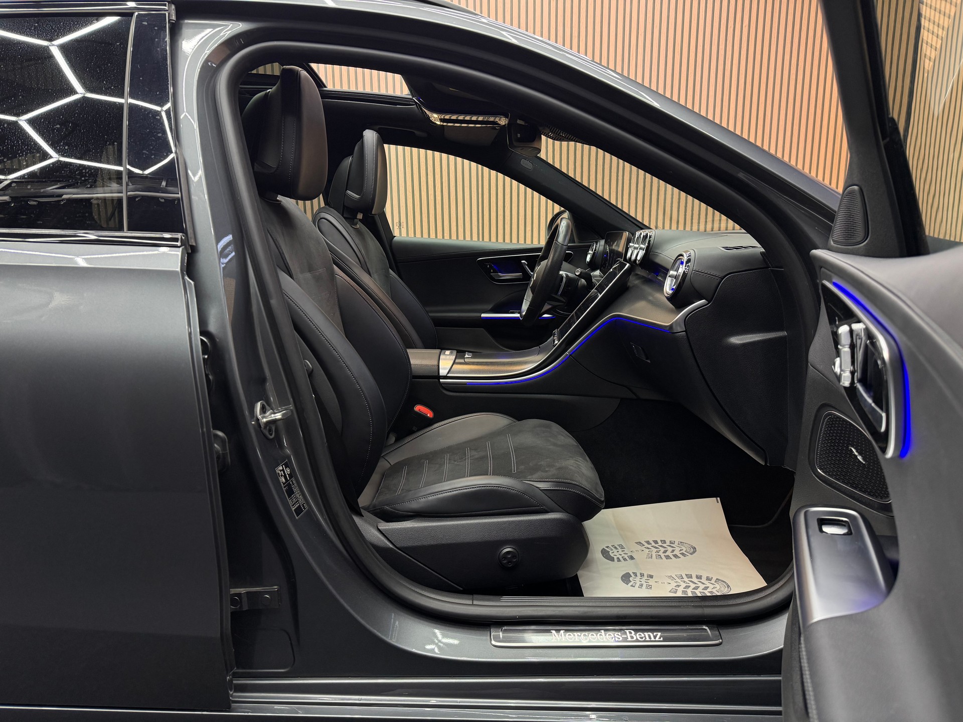 MERCEDES-BENZ C 220 d AMG Line 4matic Kombi | 1 Jahr Garantie | Panorama | *ab CHF 299.-/ Monat*-image-14