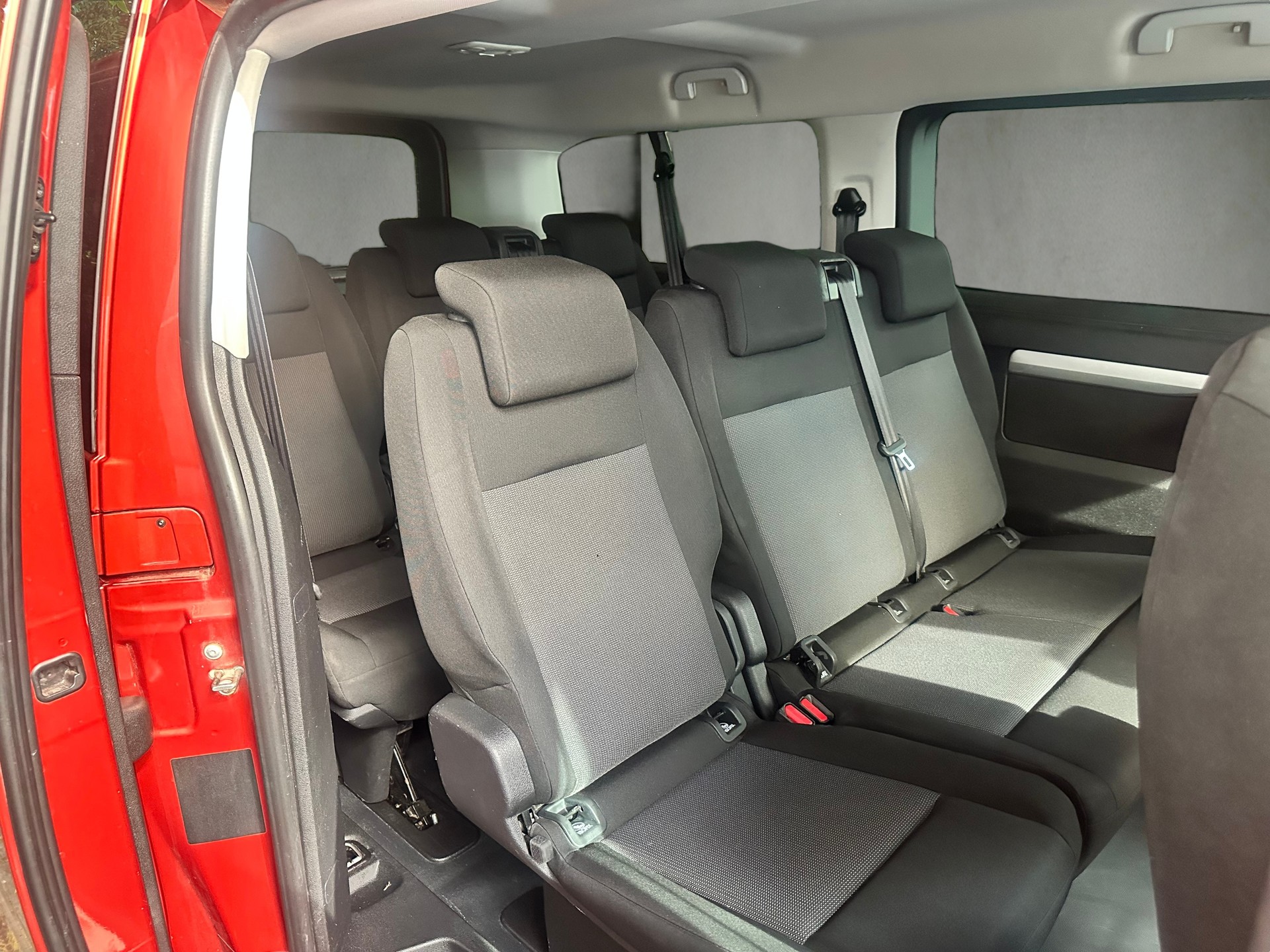 CITROEN Spacetourer EO 2.0 BlueHDi Business XL EAT8-image-6