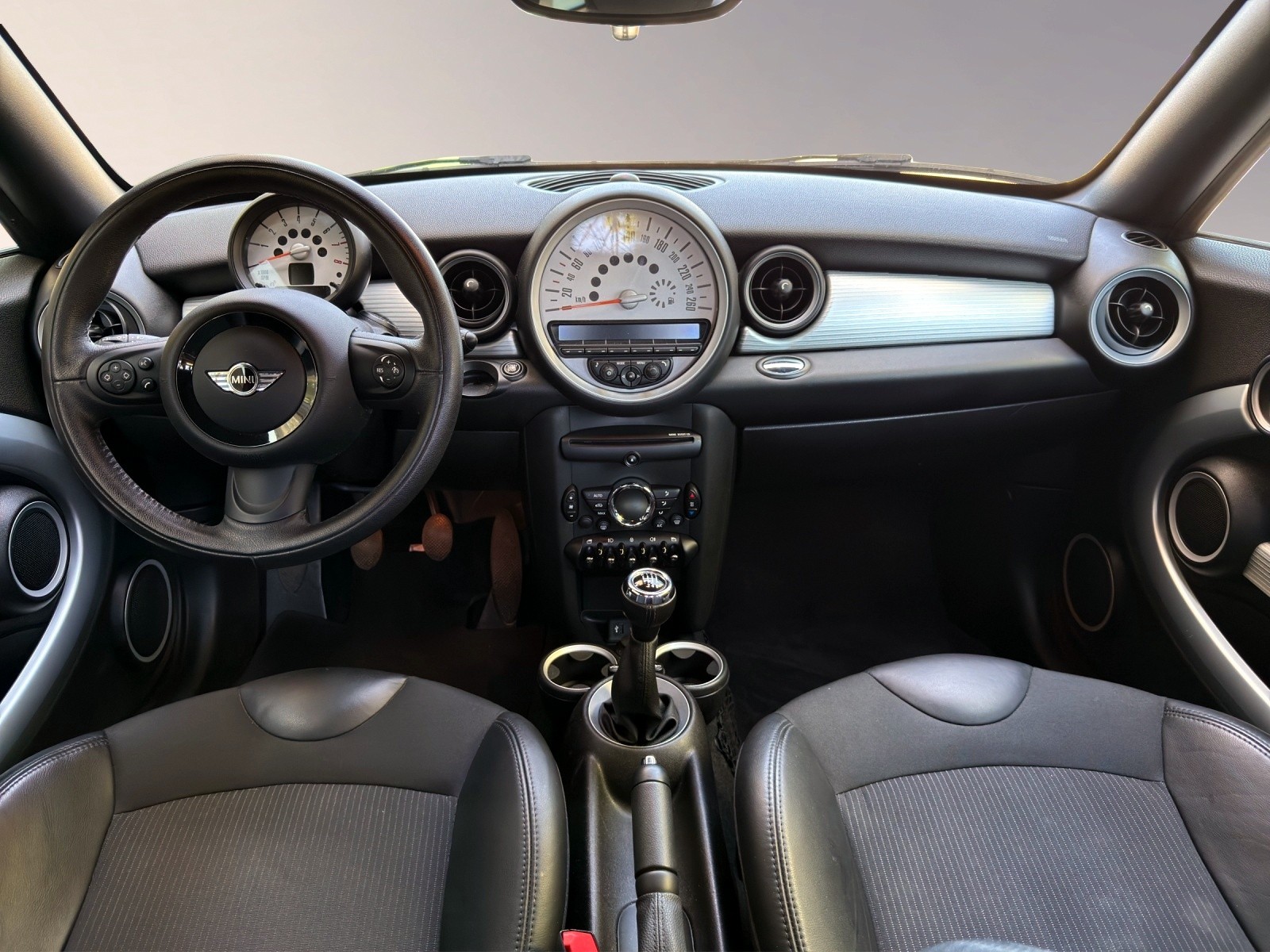 MINI Coupé R58 1.6i Cooper-image-11