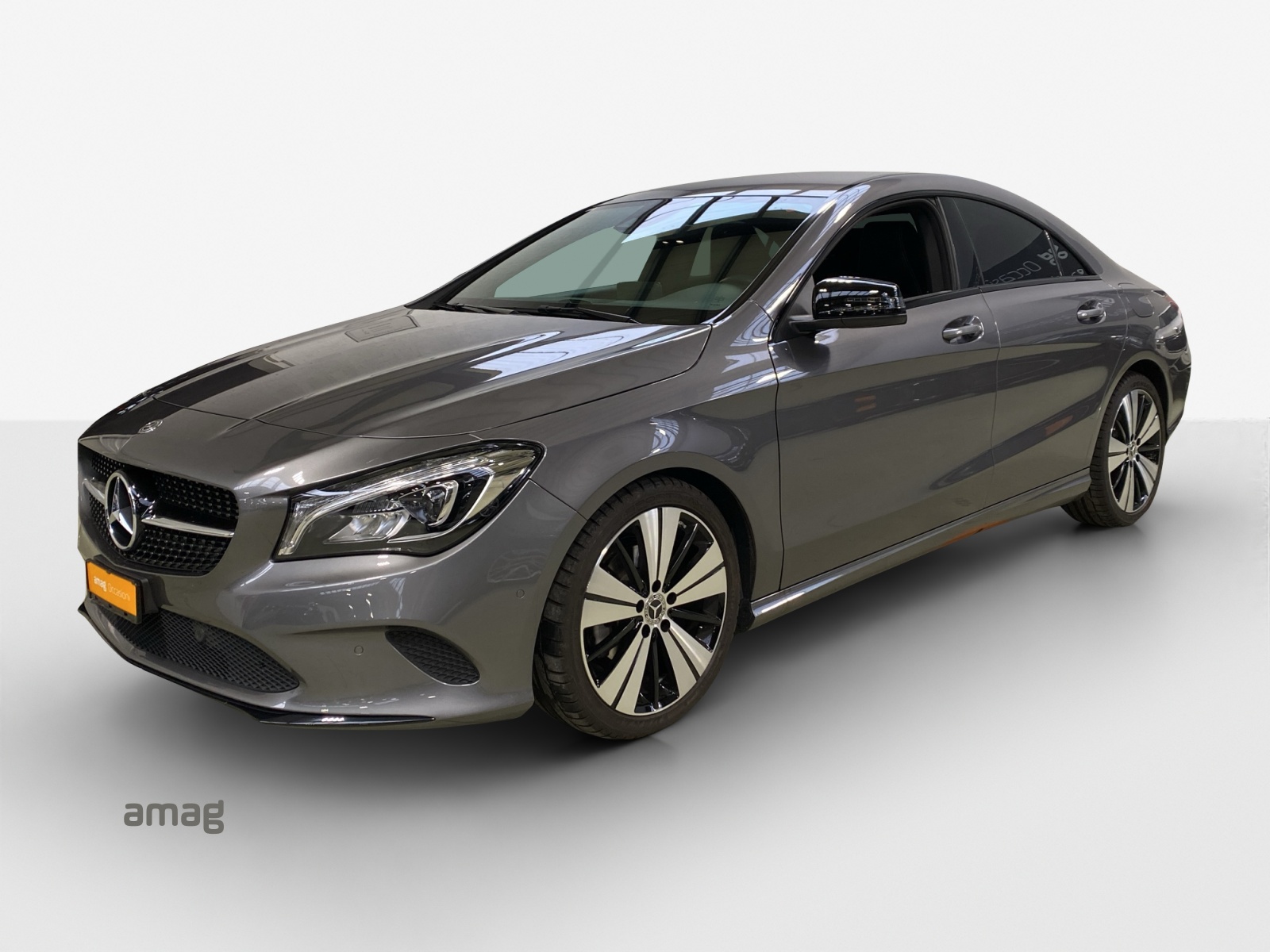 MERCEDES-BENZ CLA 200 Night Star 7G-DCT