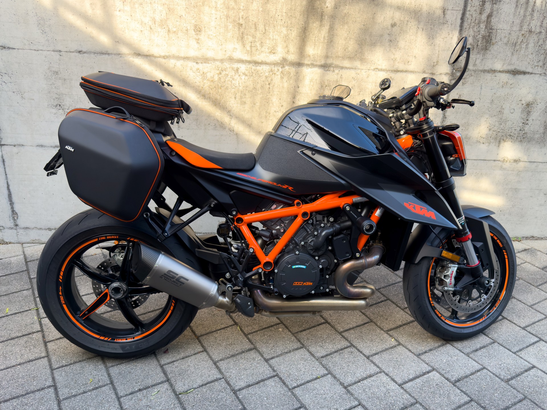KTM 1290 Super Duke R-image-9