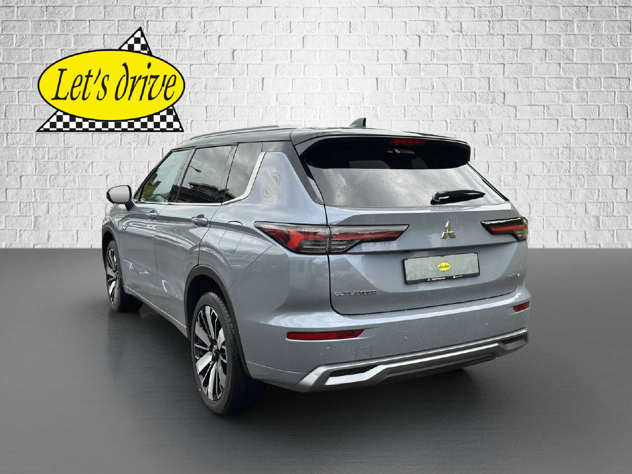 MITSUBISHI Outlander 2.4 PHEV Instyle 4x4-showroom-element-3