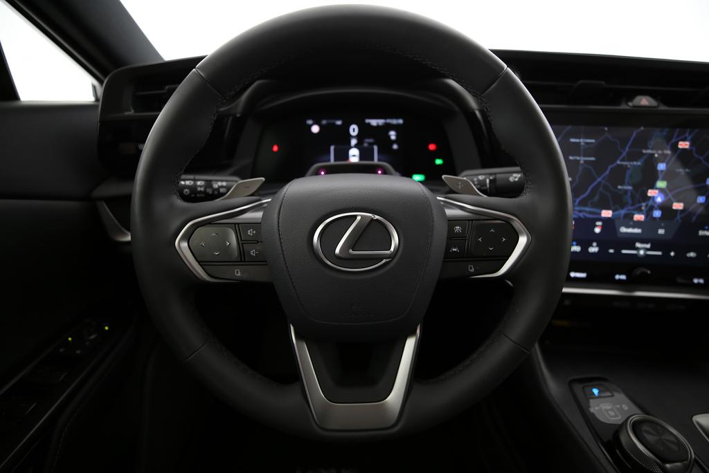 LEXUS RZ 450e Comfort-image-4