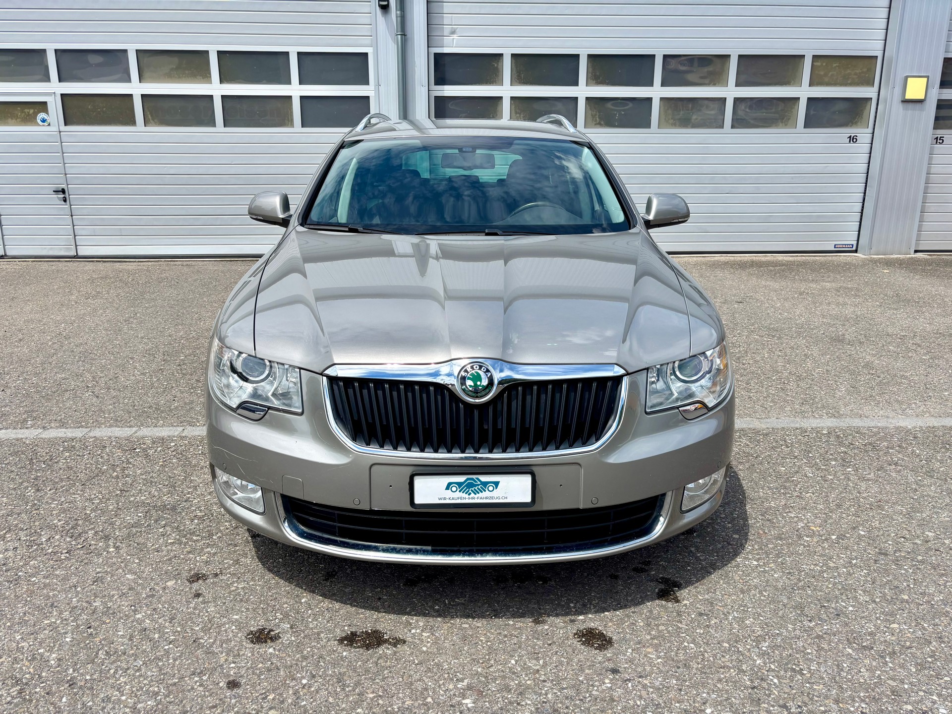 SKODA Superb Combi 2.0 TDi Laurin & Klement 4x4 DSG-showroom-element-1