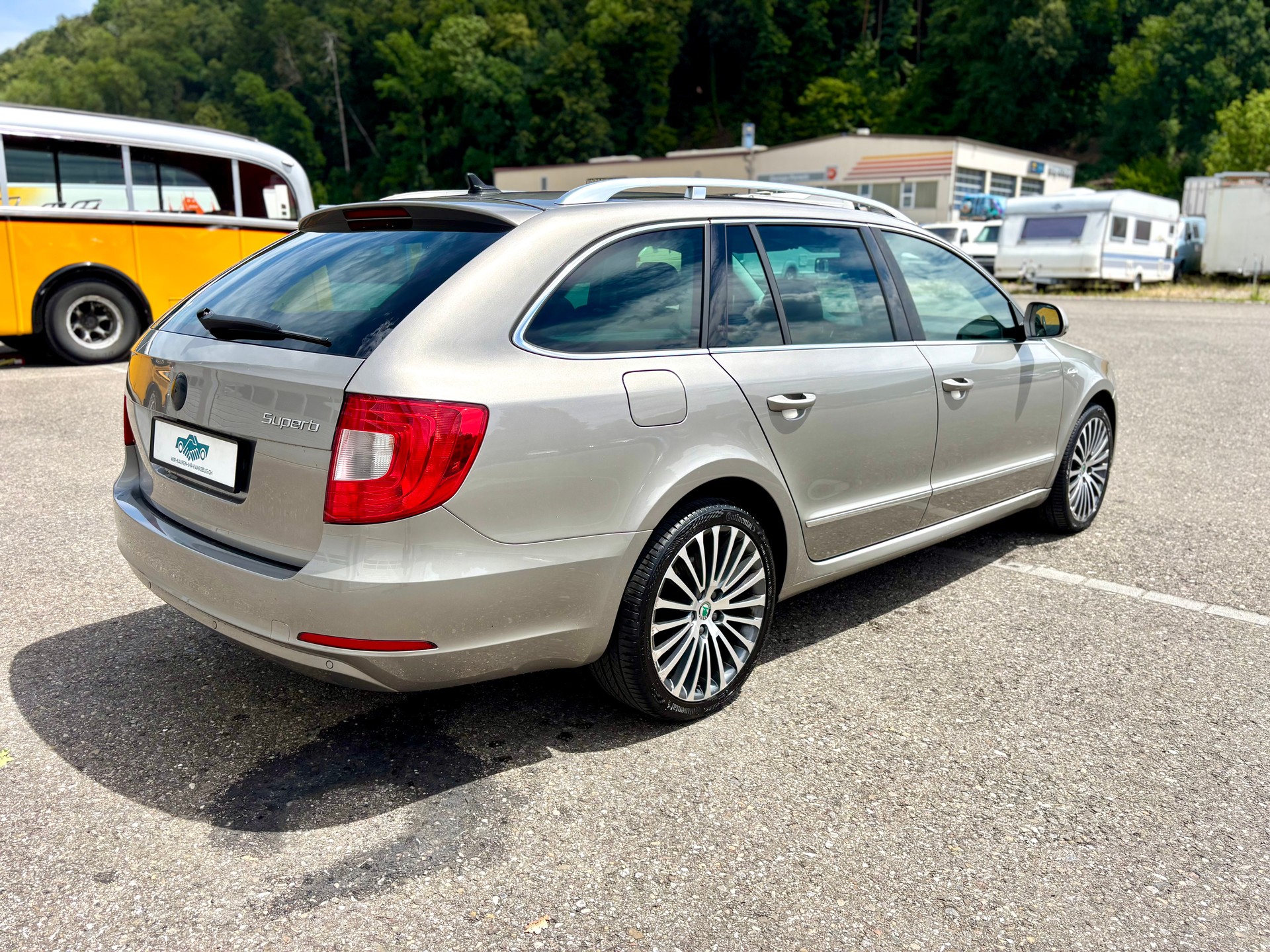 SKODA Superb Combi 2.0 TDi Laurin & Klement 4x4 DSG-showroom-element-3