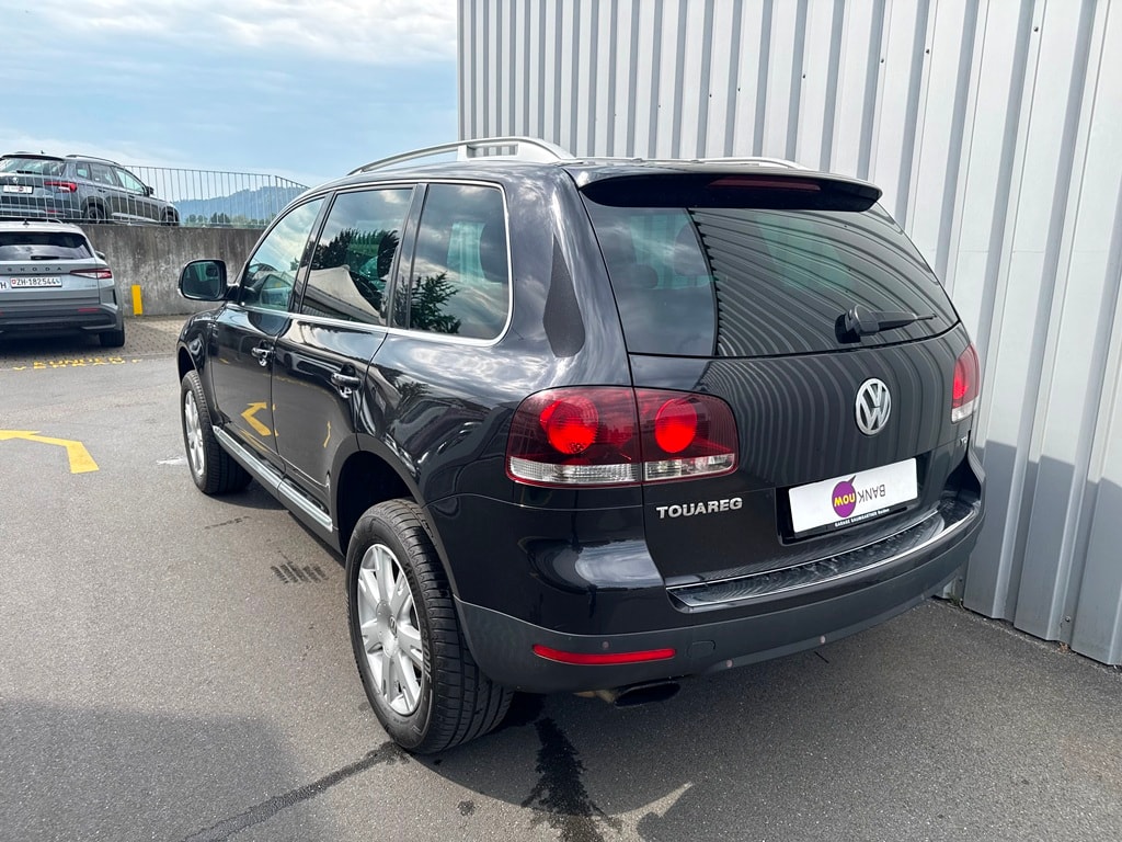 VW Touareg 2.5 TDI-showroom-element-3