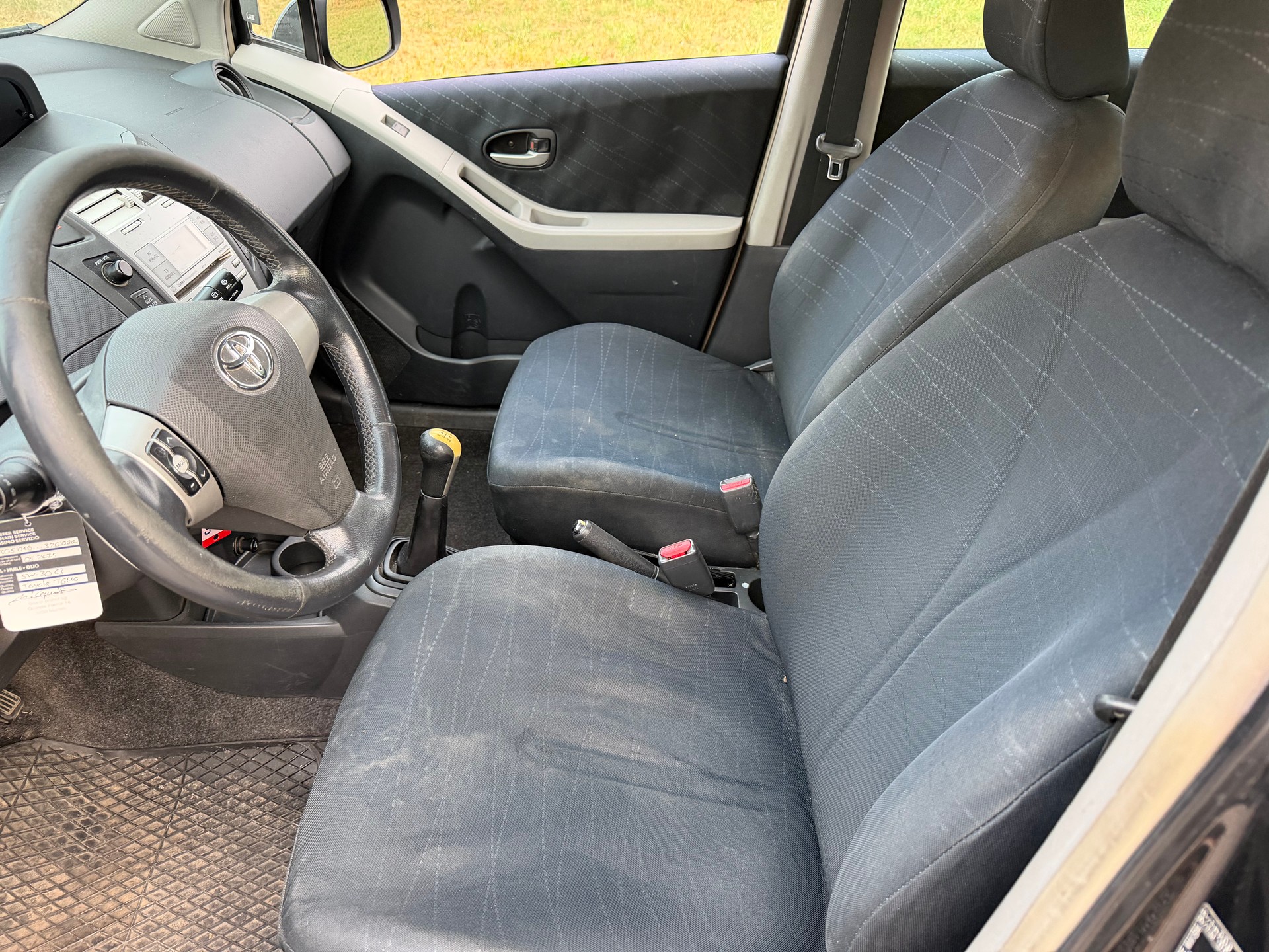 TOYOTA Yaris 1.3 Linea Sol-image-7