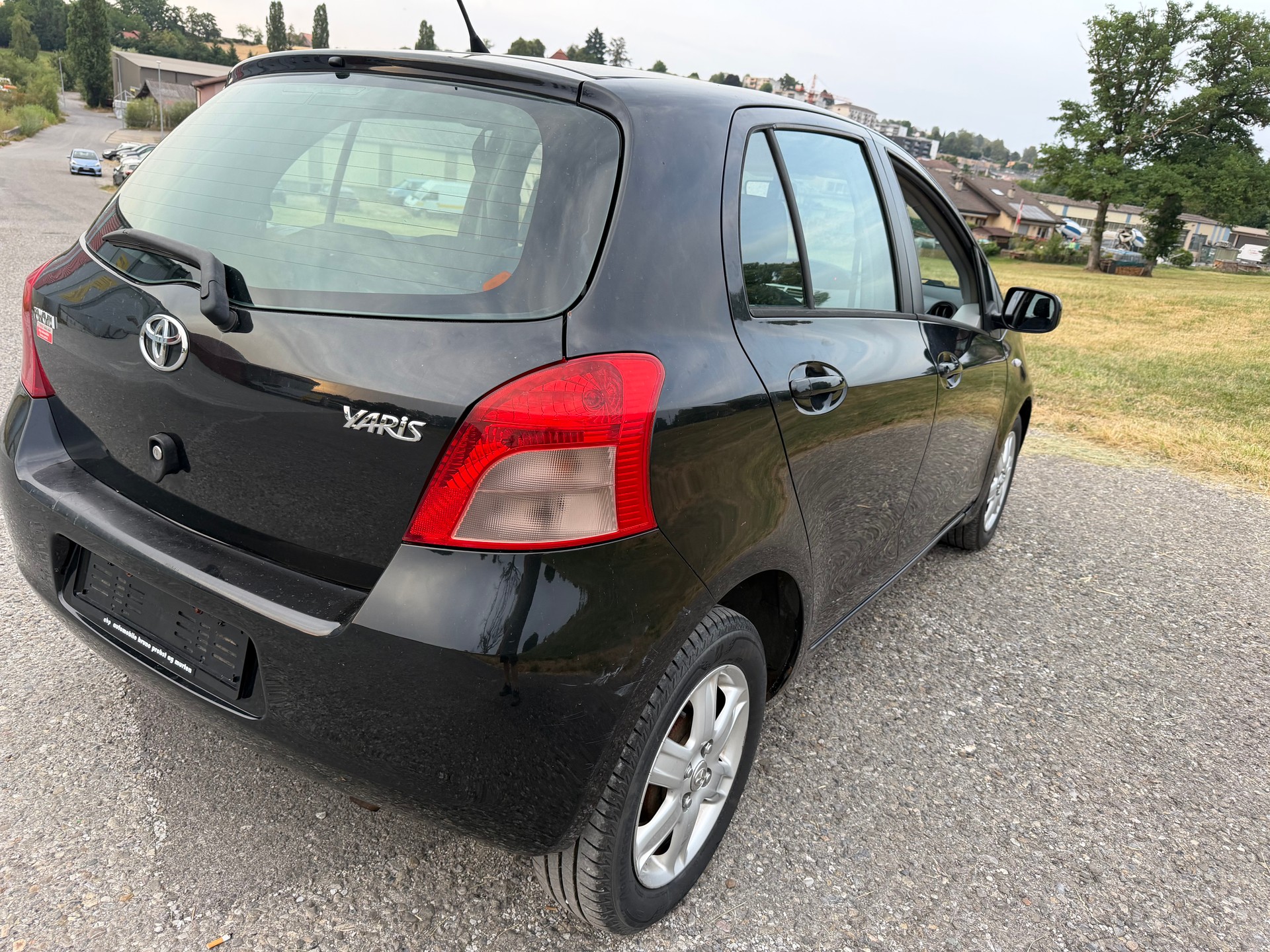 TOYOTA Yaris 1.3 Linea Sol-image-11