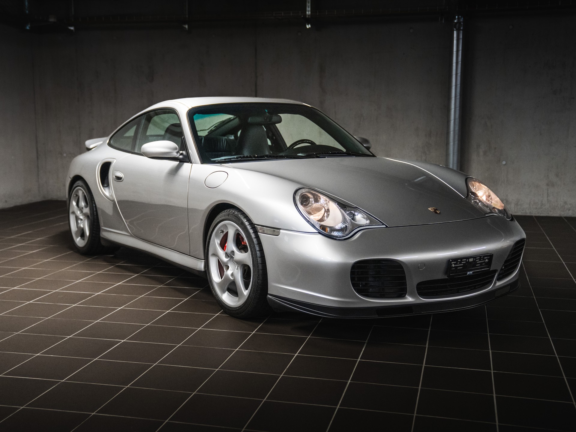 PORSCHE 911 Turbo