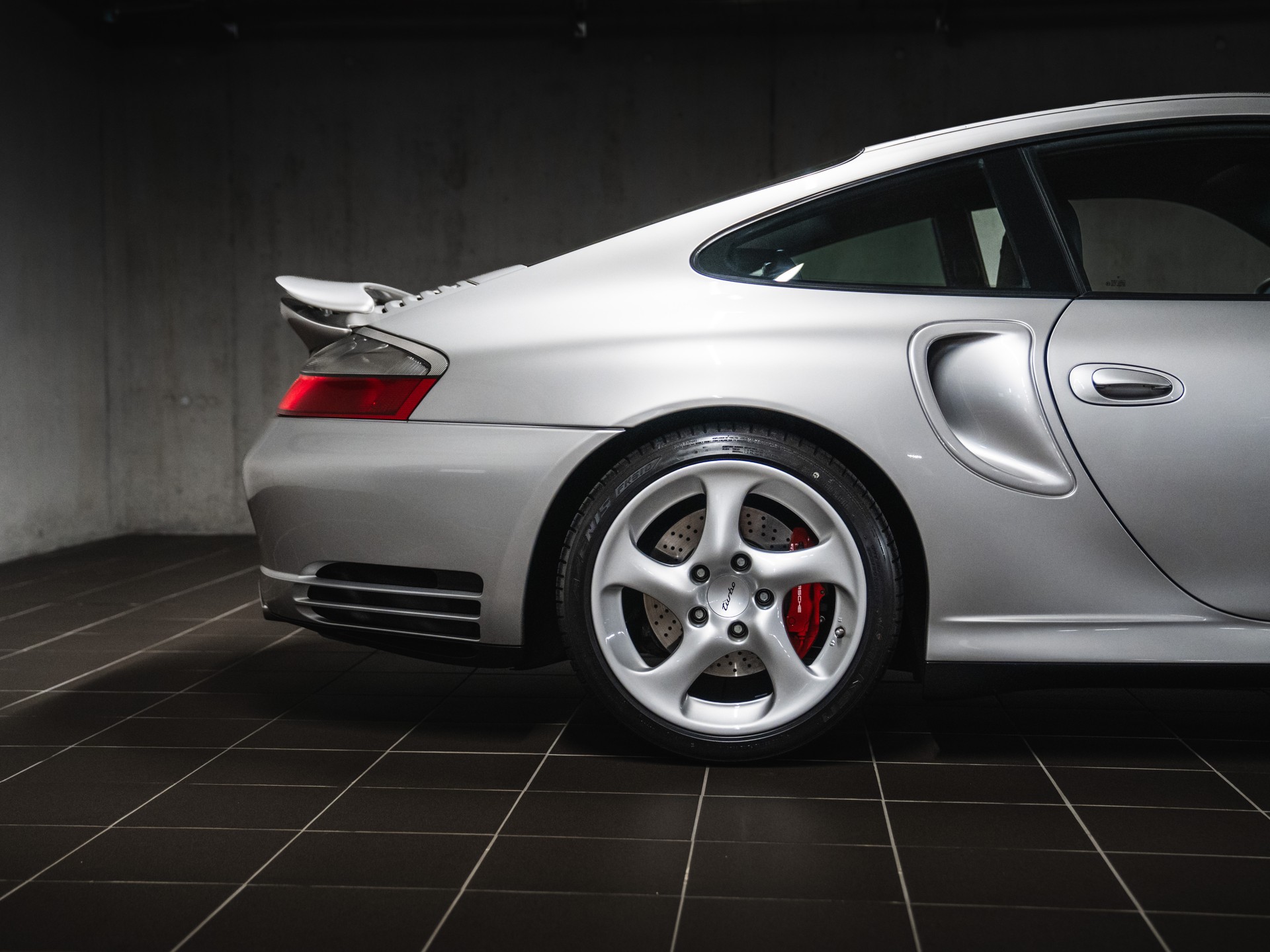 PORSCHE 911 Turbo-image-2