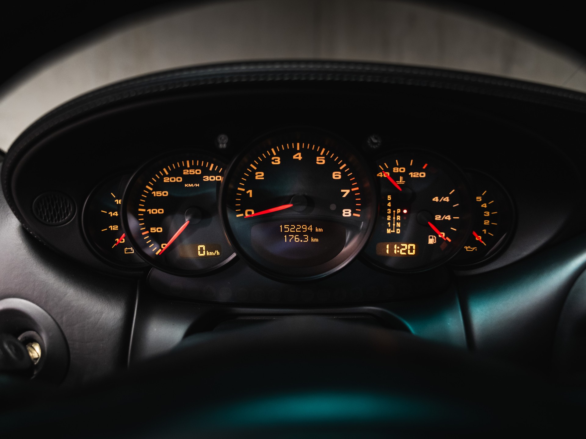 PORSCHE 911 Turbo-image-10