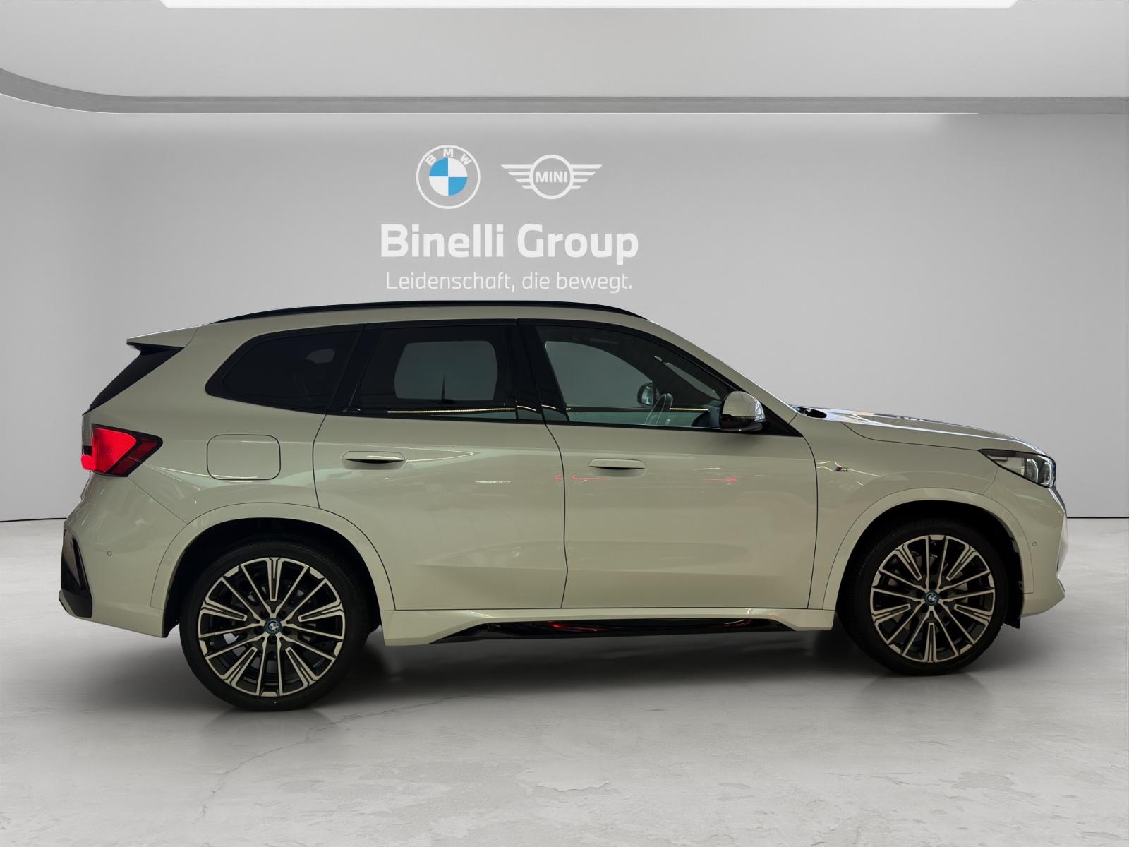 BMW X1 30e xDrive paddles-image-18