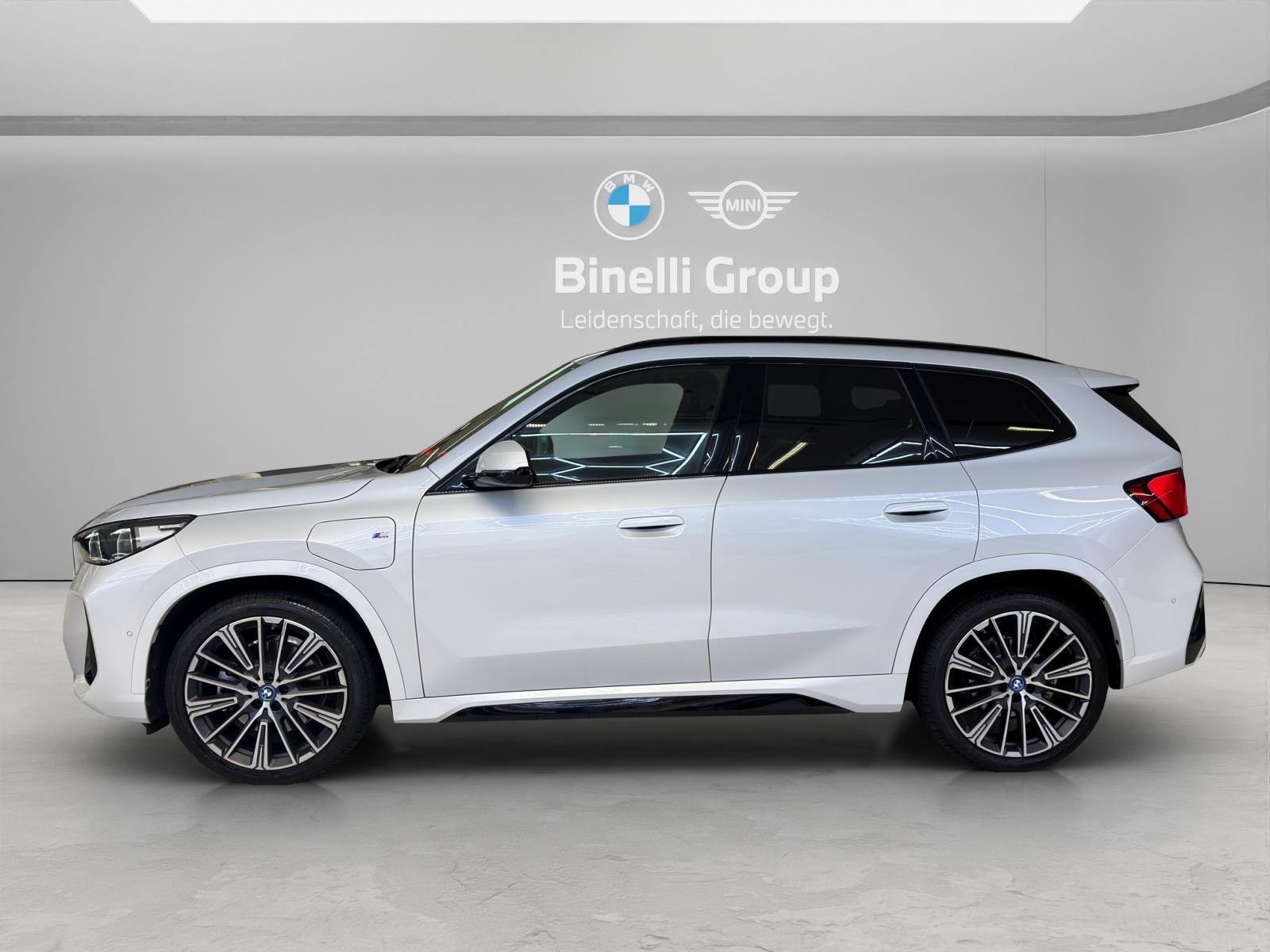 BMW X1 30e xDrive paddles-showroom-element-3