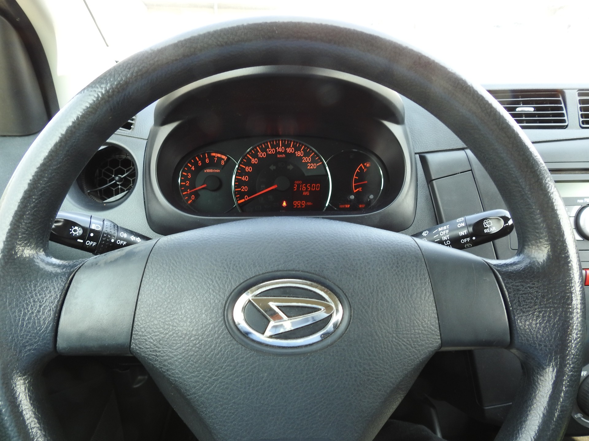 DAIHATSU Cuore 1.0 SX-image-22