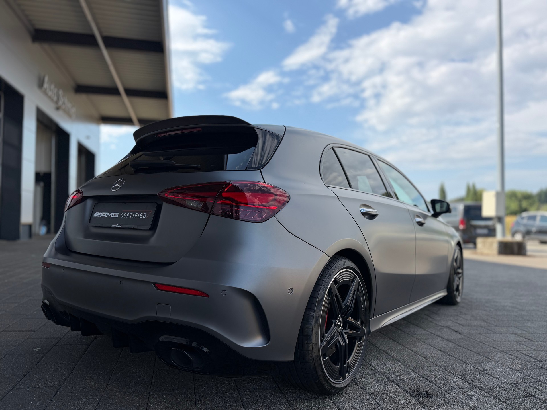 MERCEDES-BENZ A AMG 35 4Matic 8G-DCT-showroom-element-1