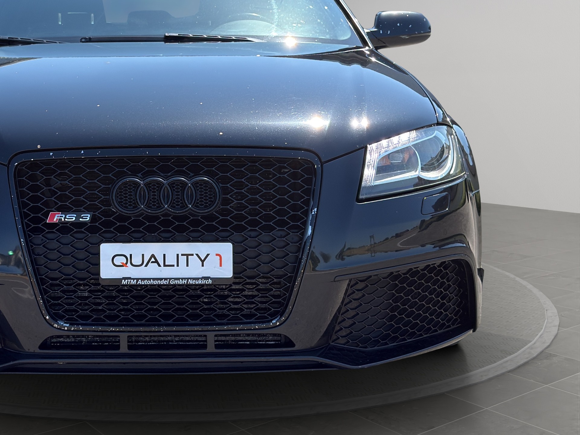 AUDI RS3 Sportback 2.5 TFSI quattro S-tronic-image-4