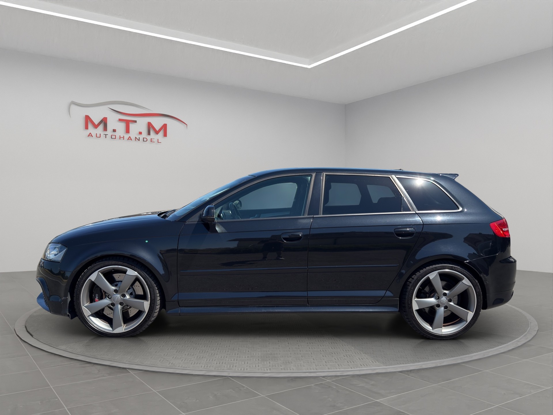 AUDI RS3 Sportback 2.5 TFSI quattro S-tronic-image-7